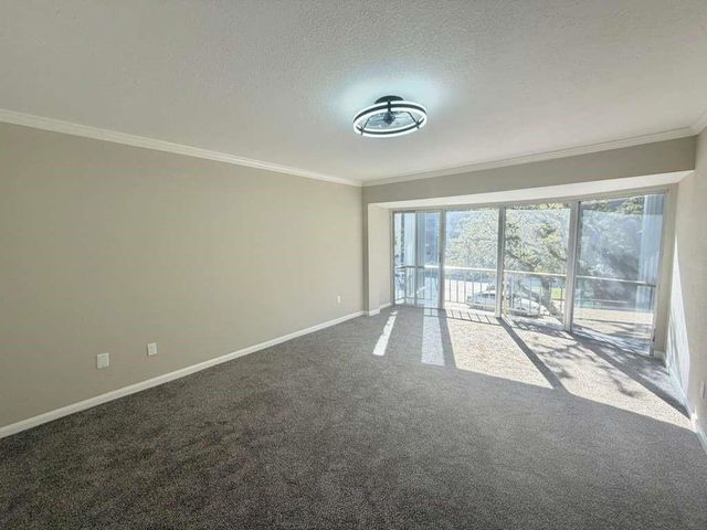 5050 Ambassador Way 212, Houston, TX 77056