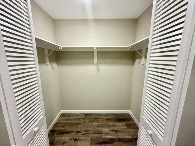 5050 Ambassador Way 212, Houston, TX 77056