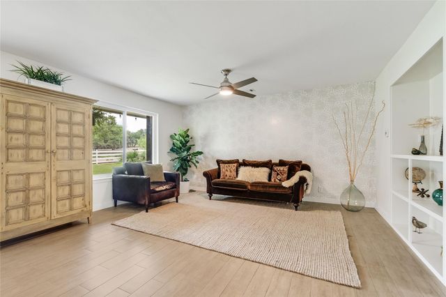 10133 Oliver DR, Austin, TX 78737