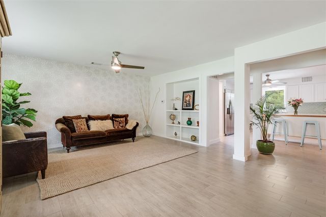 10133 Oliver DR, Austin, TX 78737