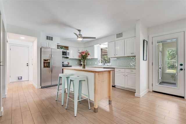 10133 Oliver DR, Austin, TX 78737