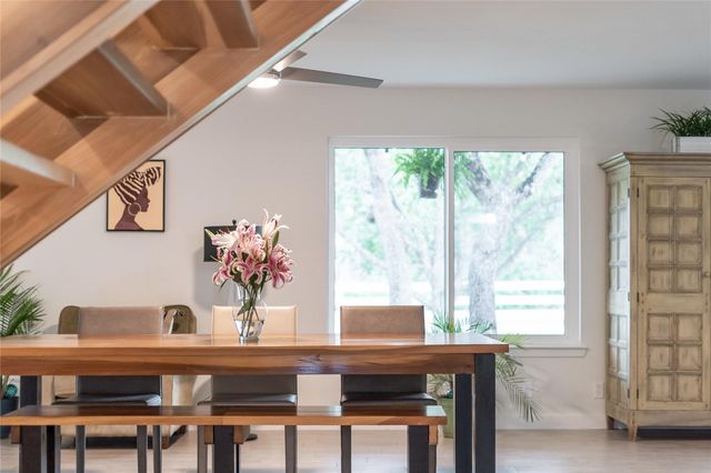 10133 Oliver DR, Austin, TX 78737