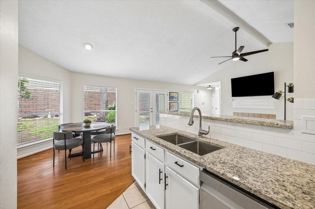 30 Camberwell Court, The Woodlands, TX 77380