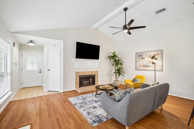 30 Camberwell Court, The Woodlands, TX 77380