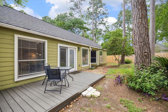 30 Camberwell Court, The Woodlands, TX 77380