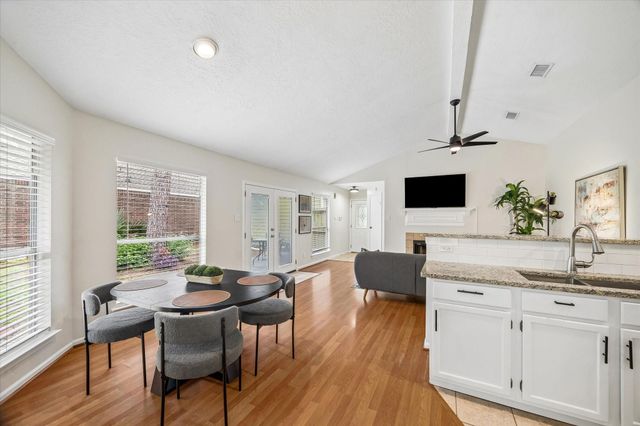 30 Camberwell Court, The Woodlands, TX 77380