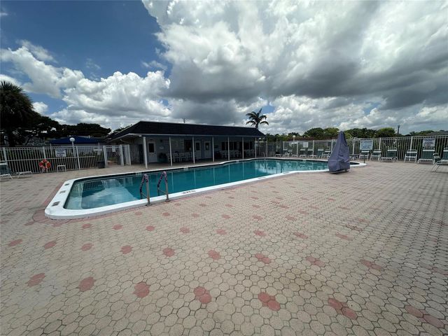 735 NW 73rd Terrace, Margate, FL 33063