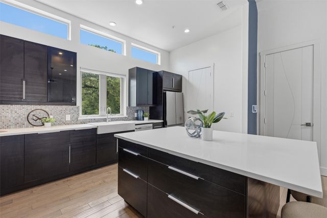 1815 Browder Street E, Dallas, TX 75215