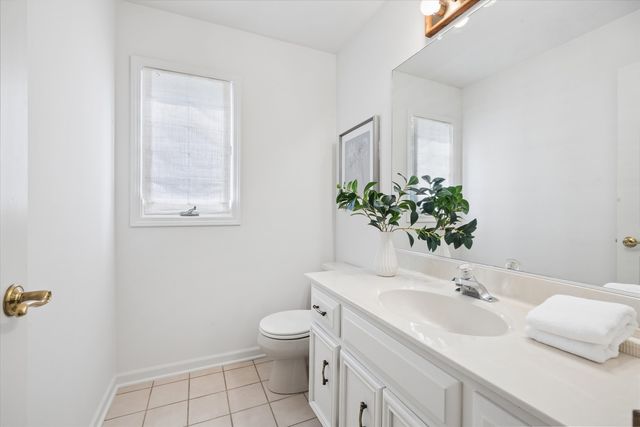 4012 Broadmoor Circle, Naperville, IL 60564