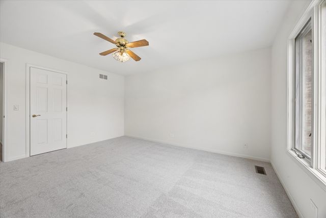 4012 Broadmoor Circle, Naperville, IL 60564