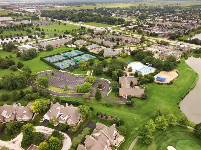 4012 Broadmoor Circle, Naperville, IL 60564