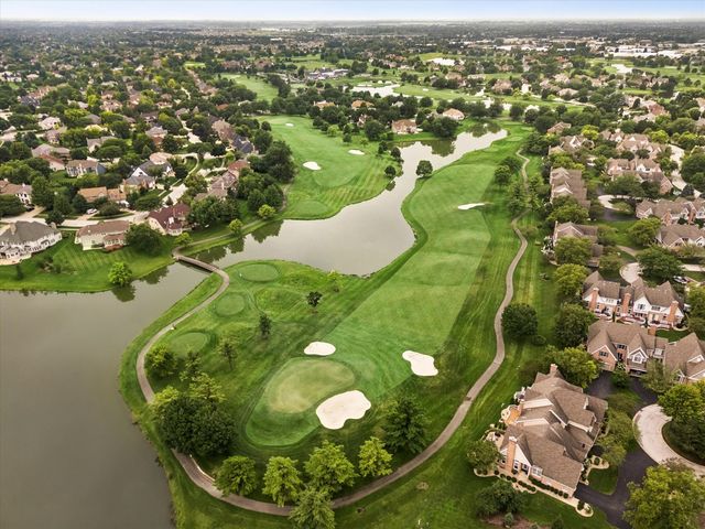 4012 Broadmoor Circle, Naperville, IL 60564