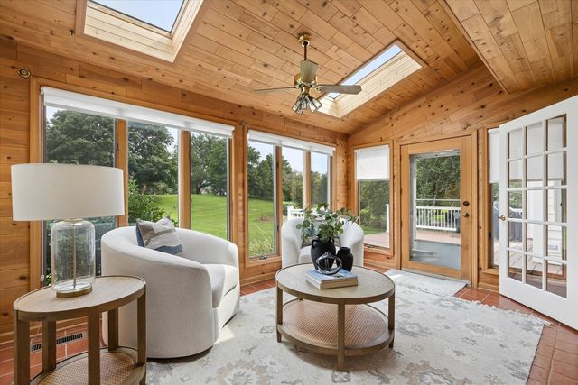 4012 Broadmoor Circle, Naperville, IL 60564