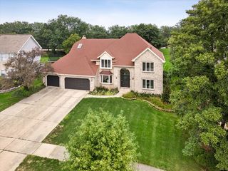 4012 Broadmoor Circle, Naperville, IL 60564