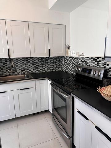 10250 W Bay Harbor Dr 4B, Bay Harbor Islands, FL 33154