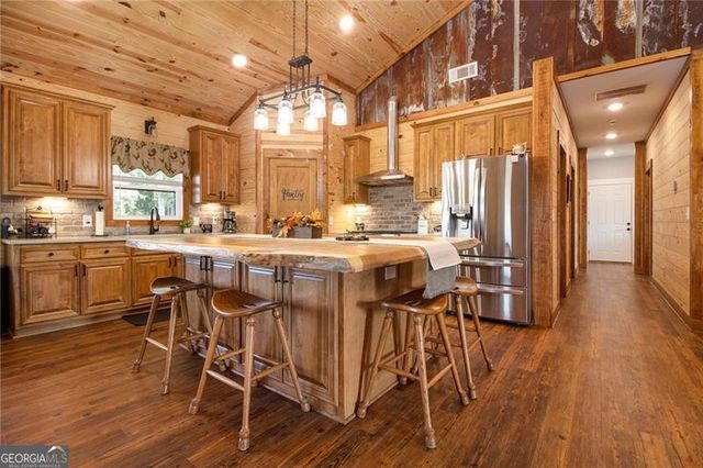 111 Possum Trot Road, Barnesville, GA 30204