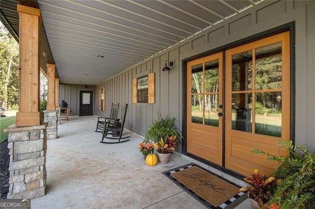 111 Possum Trot Road, Barnesville, GA 30204