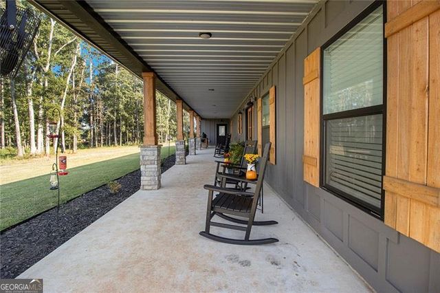 111 Possum Trot Road, Barnesville, GA 30204