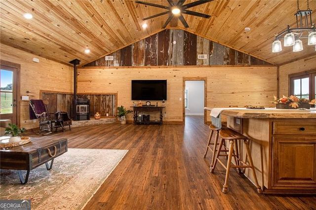 111 Possum Trot Road, Barnesville, GA 30204