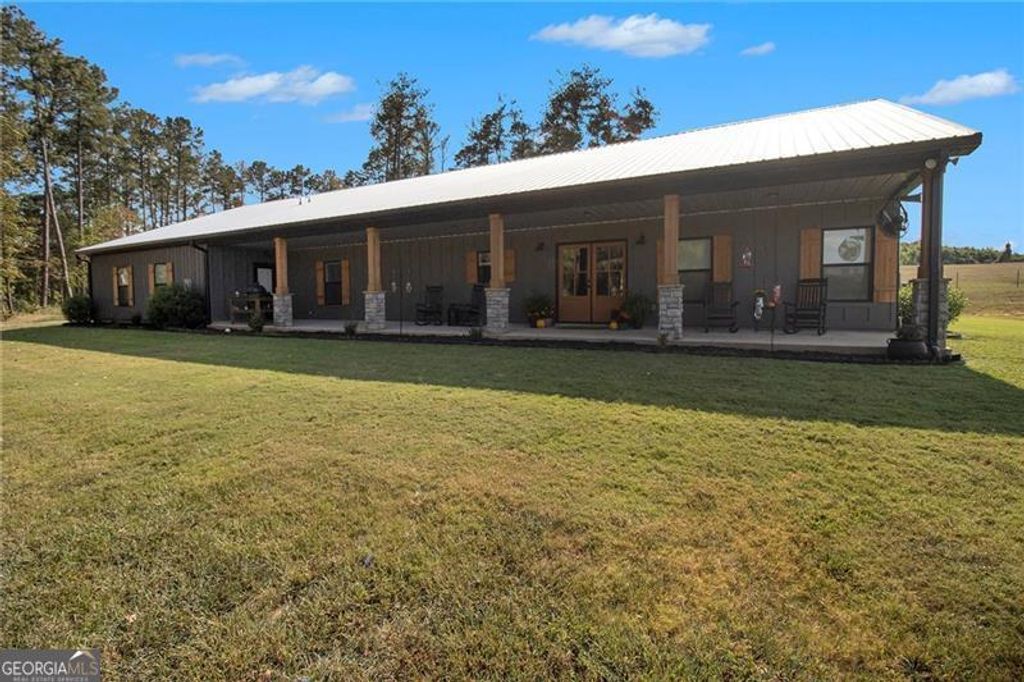 111 Possum Trot Road, Barnesville, GA 30204