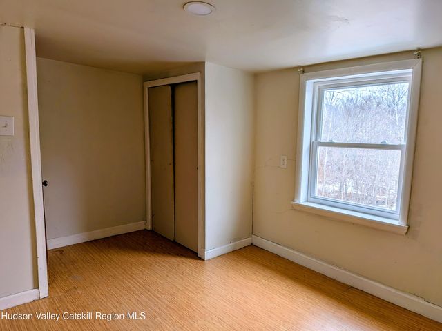 21 Stone Mill Road, Hudson, NY 12534