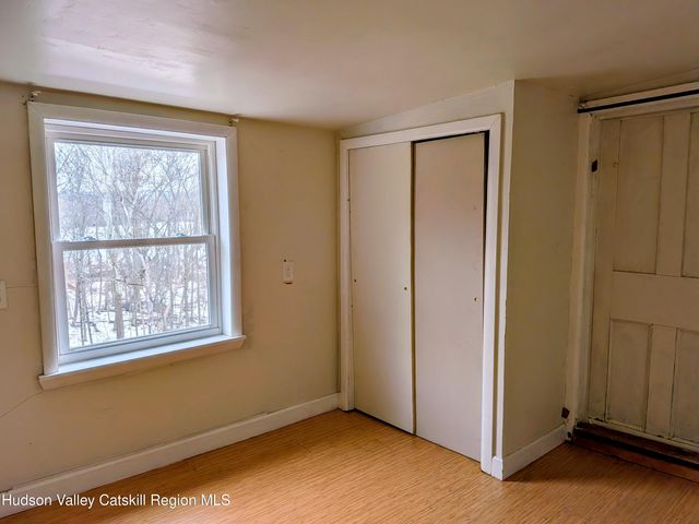 21 Stone Mill Road, Hudson, NY 12534