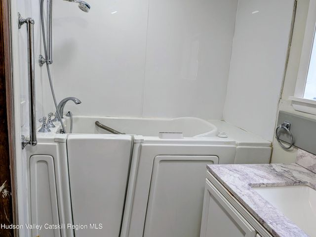 21 Stone Mill Road, Hudson, NY 12534