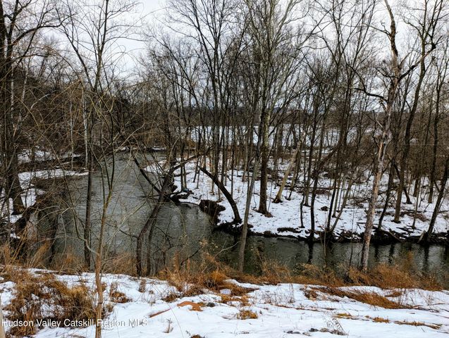 21 Stone Mill Road, Hudson, NY 12534