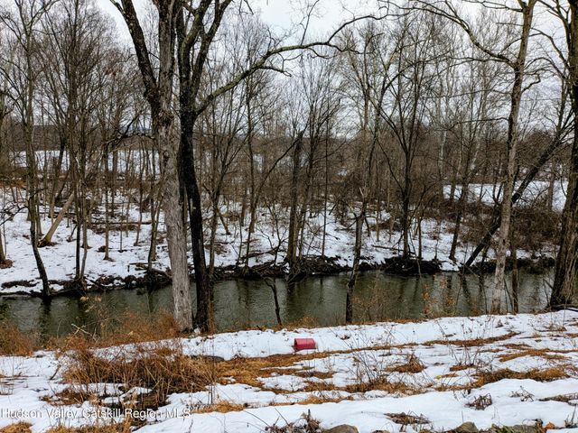 21 Stone Mill Road, Hudson, NY 12534