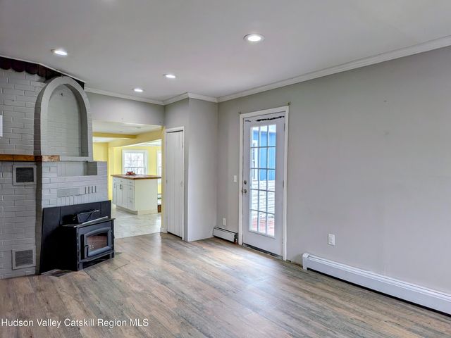 21 Stone Mill Road, Hudson, NY 12534