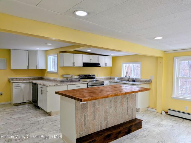 21 Stone Mill Road, Hudson, NY 12534