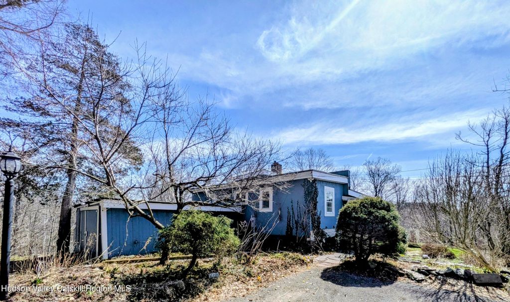 21 Stone Mill Road, Hudson, NY 12534