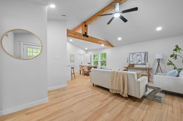 827 Clearfork ST, Lockhart, TX 78644
