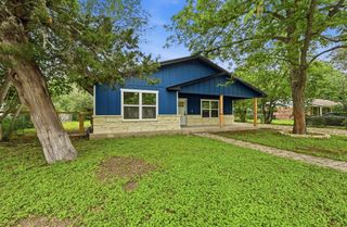 827 Clearfork ST, Lockhart, TX 78644