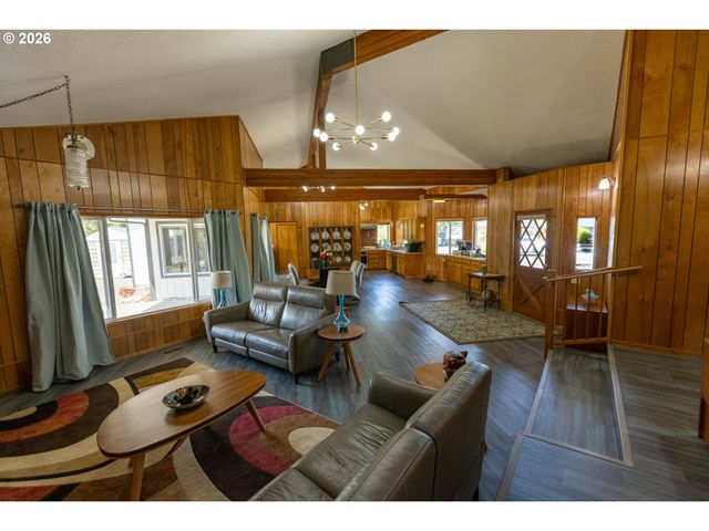 1080 HOPE Ave Nw, Salem, OR 97304