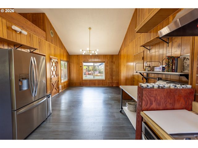 1080 HOPE Ave Nw, Salem, OR 97304