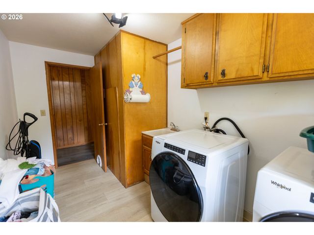 1080 HOPE Ave Nw, Salem, OR 97304