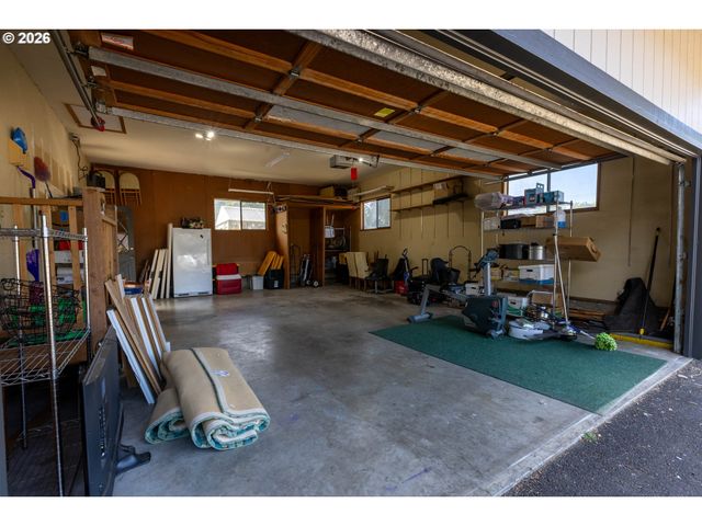 1080 HOPE Ave Nw, Salem, OR 97304