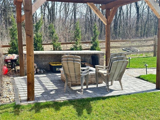 1203 SW Burns Court, Oak Grove, MO 64075