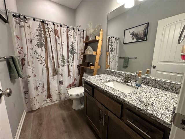 1203 SW Burns Court, Oak Grove, MO 64075