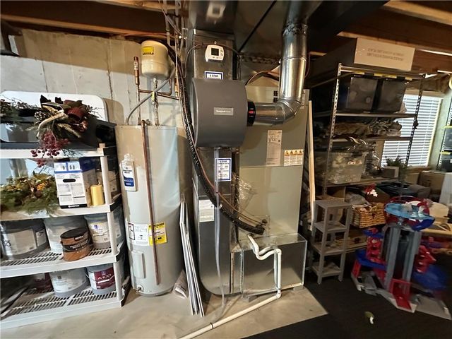 1203 SW Burns Court, Oak Grove, MO 64075