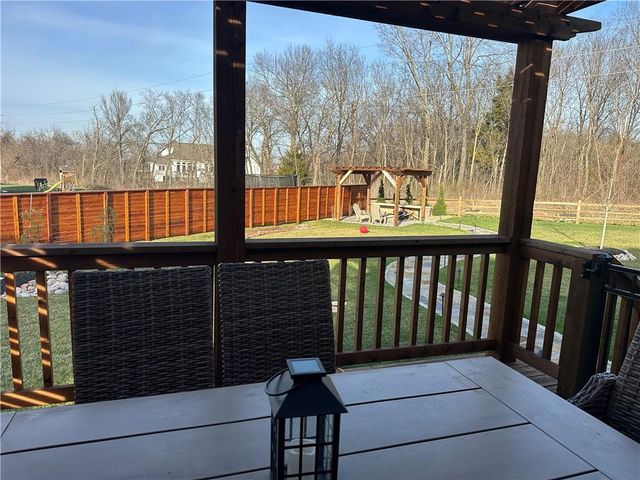 1203 SW Burns Court, Oak Grove, MO 64075