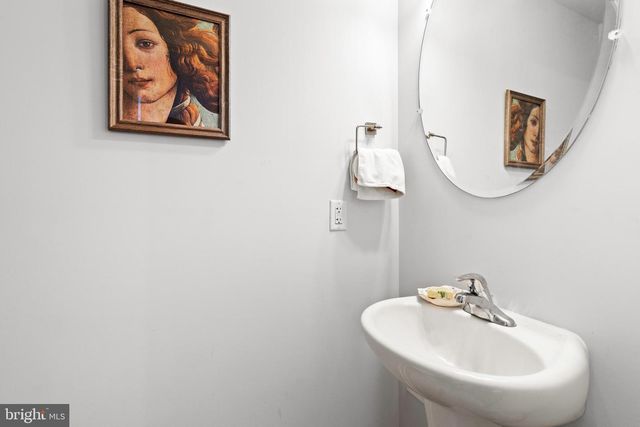 66 OLGA DR, Martinsburg, WV 25403
