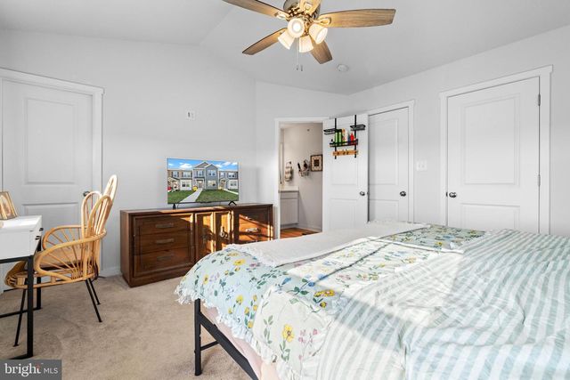 66 OLGA DR, Martinsburg, WV 25403