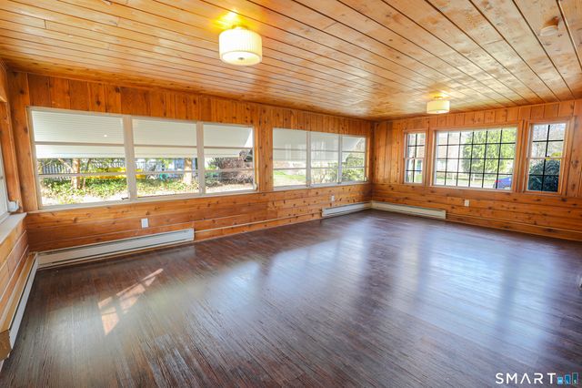 105 Hyde Road, West Hartford, CT 06117