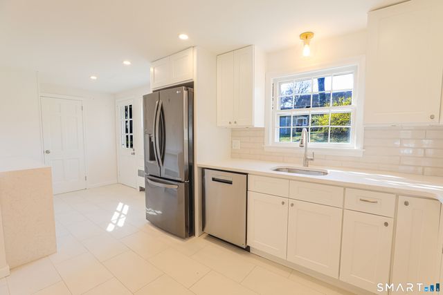105 Hyde Road, West Hartford, CT 06117