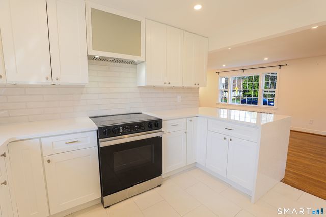 105 Hyde Road, West Hartford, CT 06117
