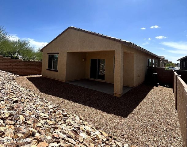 7075 Vuelta Aguarachay, Tucson, AZ 85756