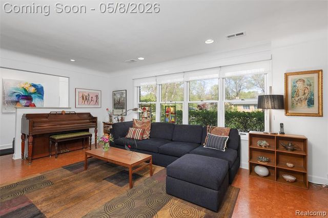 12959 Talbot Lane, Huntington Woods, MI 48070