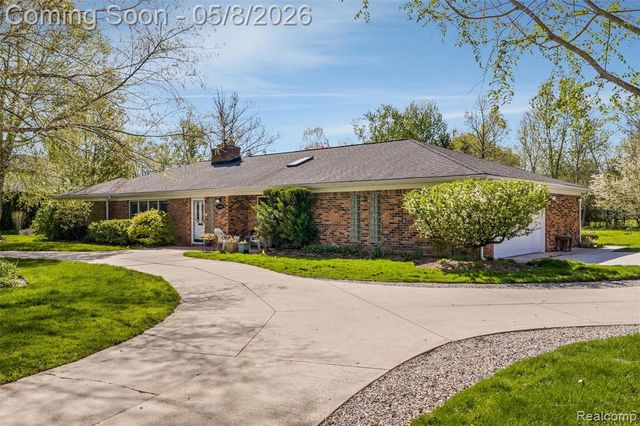 12959 Talbot Lane, Huntington Woods, MI 48070
